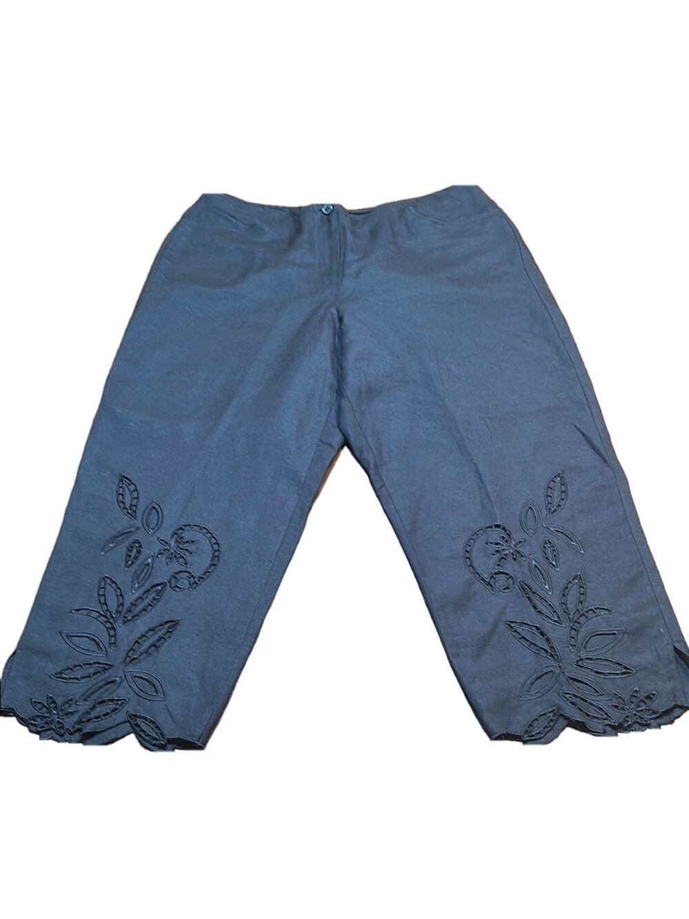 LARRY LEVINE PETITE Black Linen Blend Capris with cut out pattern Size 14P